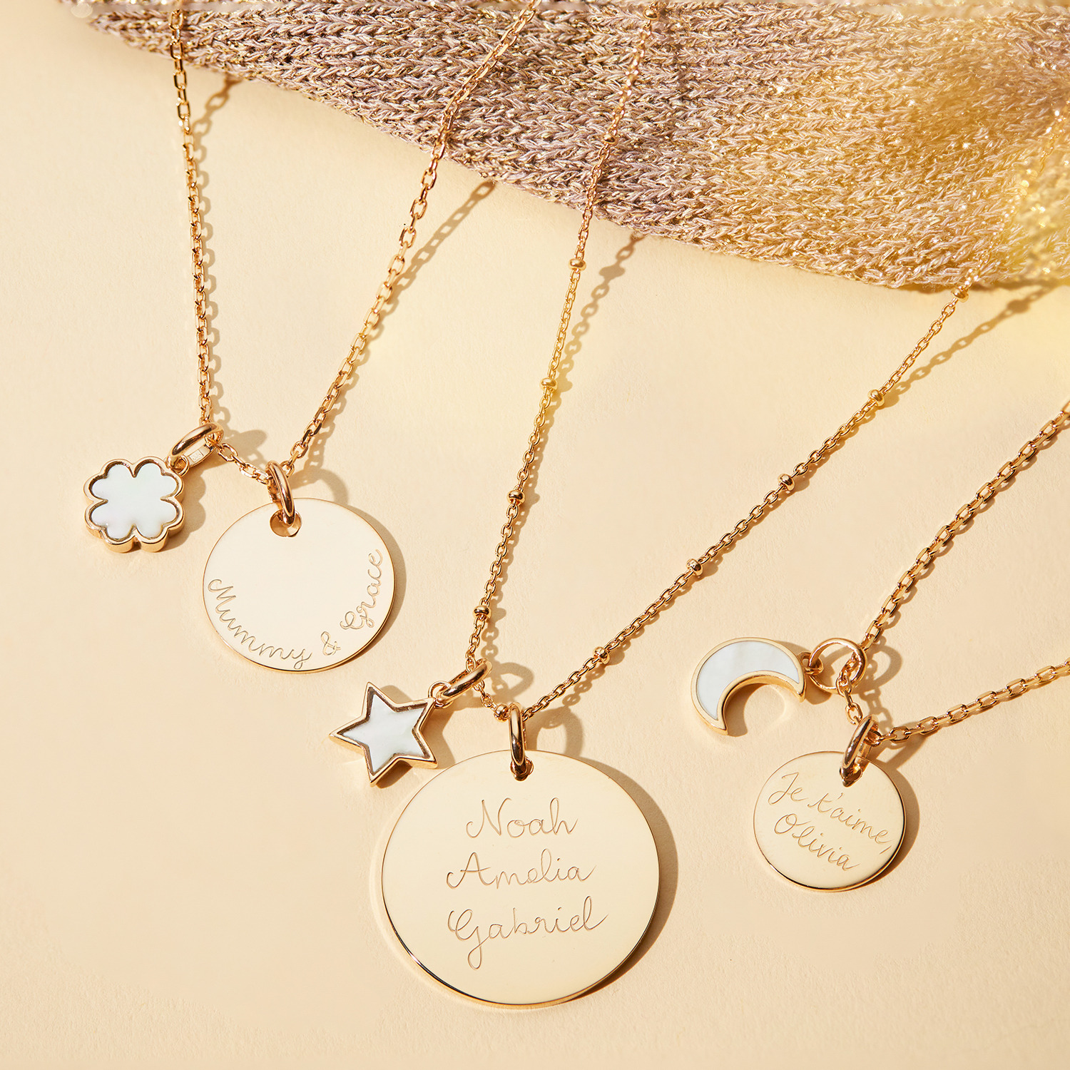 A jewel to celebrate bonds