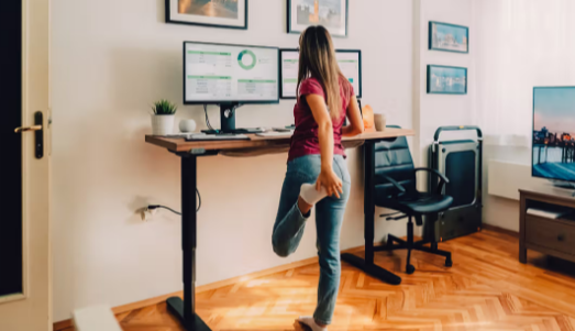 Transform Your Workspace: Top Benefits of Using a Standing Desk