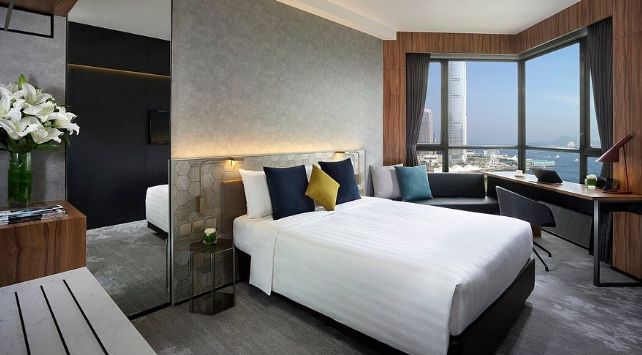 Making the Most of a Harbour View Hotel Stay in Hong Kong