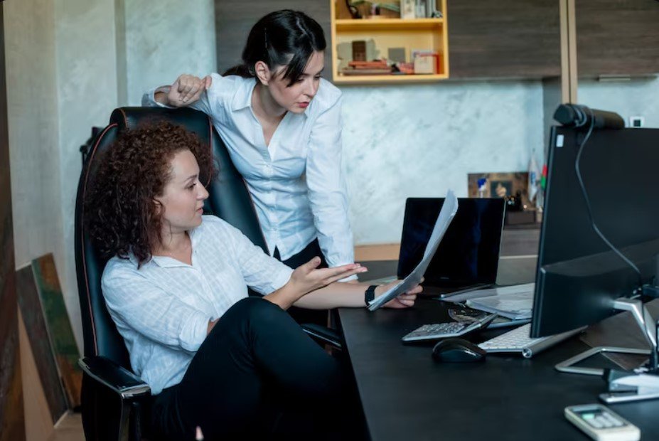 Why Do Software Teams Still Use CHM Files For Desktop Help?