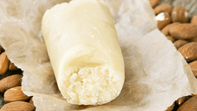 How to Apply Edible Glitter to Fondant Without Clumps